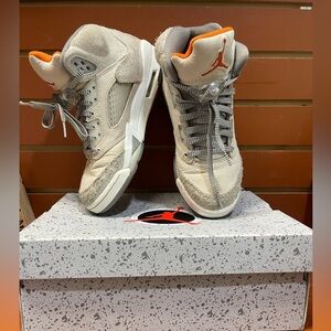 Jordan Sneakers in Gray and Orange